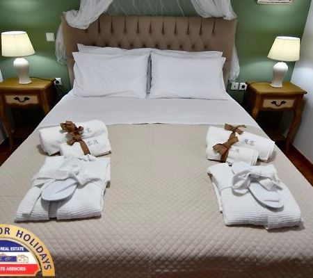 Hellenic Estate Suites Palaiontsiflikion Bagian luar foto